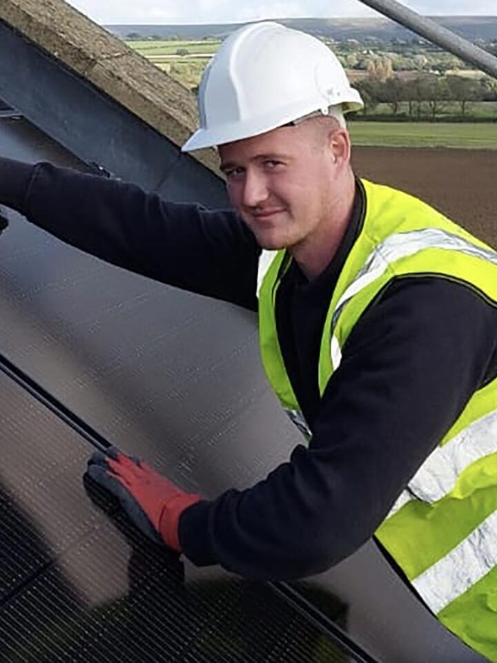 Jay, Electrician